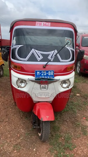 Bajaj RE 2025 Red
