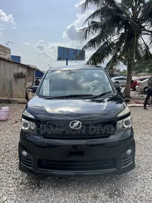 Toyota Voxy 2012 - Black