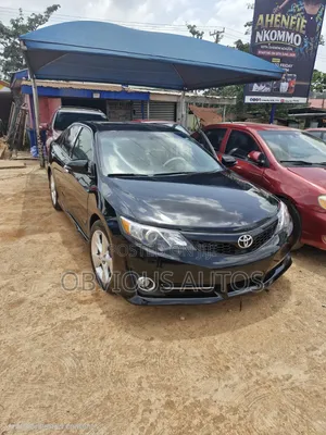 2014 Toyota Camry XLE Sedan