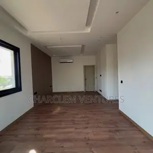 5-Bedroom Villa for Sale in Charclem Ventures, North Ridge