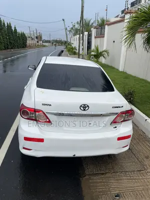 2011 Toyota Corolla LE Sedan