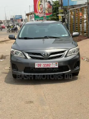2013 Toyota Corolla LE Sedan