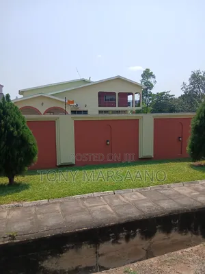 6-Bedroom House for Rent in Westlegon