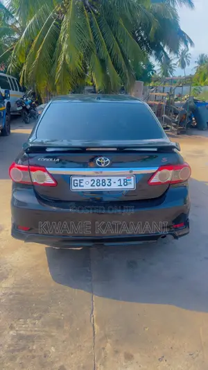 Toyota Corolla 2013 Black