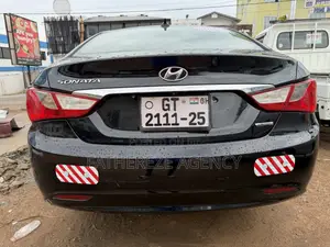 Hyundai Sonata Limited 2.0T Sedan 2013 Black