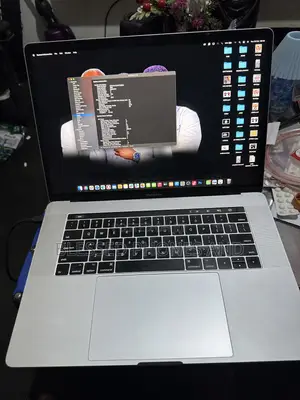 Apple MacBook Pro 2017 15" Intel Core i7 16GB RAM 512GB SSD
