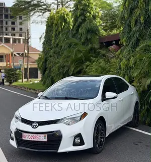2014 Toyota Corolla S Sedan