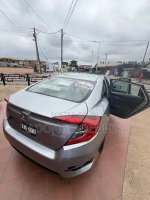 2017 Honda Civic EX 4dr Hatchback (1.5L)