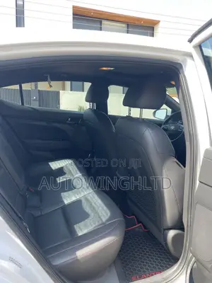 Hyundai Elantra Sport 2018 - White