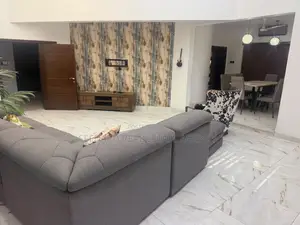 5-Bedroom Luxury House with Pool in Pokuase Katapo for Sale
