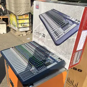 Soundcraft Signature 22 Analog Mixer