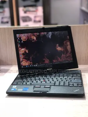Lenovo ThinkPad X201 Convertible Laptop
