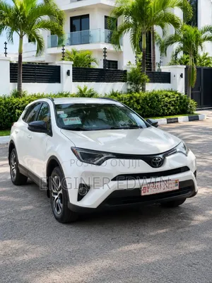 2018 Toyota RAV4 LE SUV
