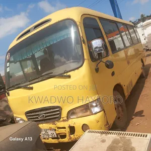 Hyundai County 2012 Bus