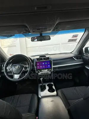 2014 Toyota Camry SE Sedan