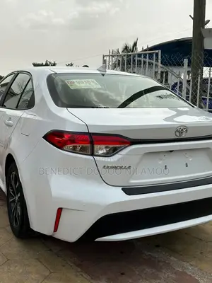 Toyota Corolla LE 2022