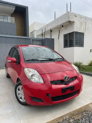 Toyota Vitz 2010 Red