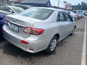 2013 Toyota Corolla LE Sedan
