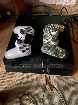 PlayStation 4 Slim - Used