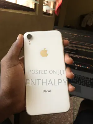 Apple iPhone XR 128GB White