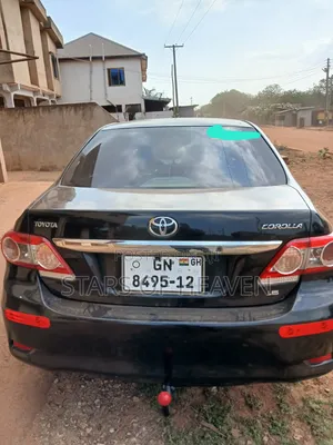 2013 Toyota Corolla LE Sedan