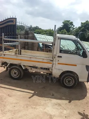 Daihatsu Hijet Mini Truck - Petrol, Manual