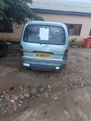 Toyota Grand HiAce 2002 Blue