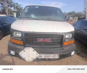 GMC Savana 2012 - No Seats