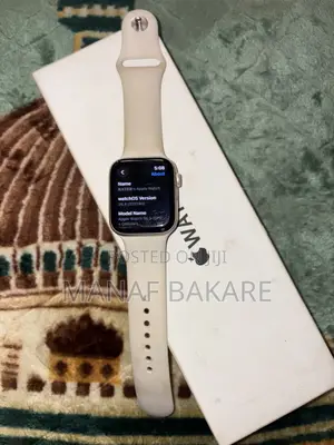 Apple Watch SE 3 (2nd Gen) 44mm Starlight GPS + Cellular