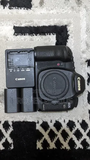 Canon 5D Mark II Body with 2 Batteries & Charger