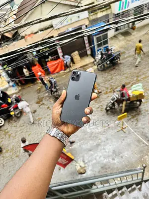 Apple iPhone 11 Pro Max 256GB Nyeusi