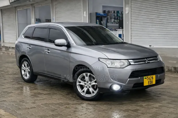 Mitsubishi Outlander 2014 Kijivu - 1