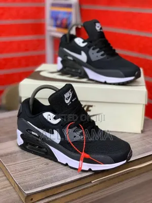 Nike Air Max Sneakers - Vitambaa na Ngozi