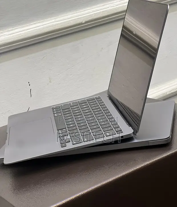 Apple MacBook Air 2020 M1 8GB RAM 256GB SSD - 1