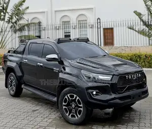 Toyota Hilux 2023 Double Cab 4WD