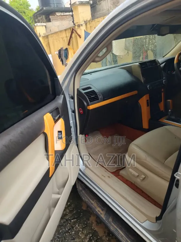 Toyota Land Cruiser Prado 4.0 Petrol TX-L 2015 Silver - 1