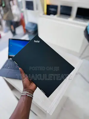Laptop Lenovo ThinkPad X13 Yoga - 16GB RAM, 256GB SSD