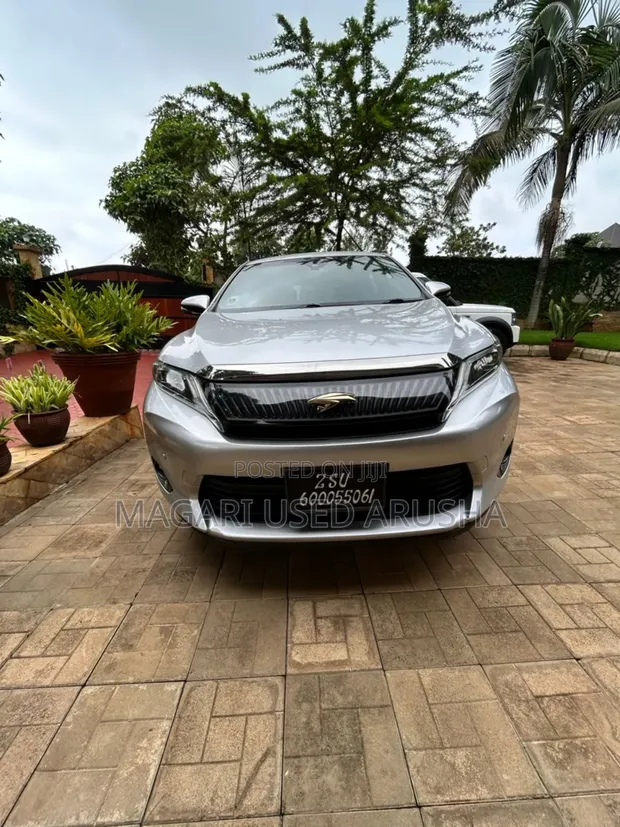 Toyota Harrier 2017 Nyeupe - 1