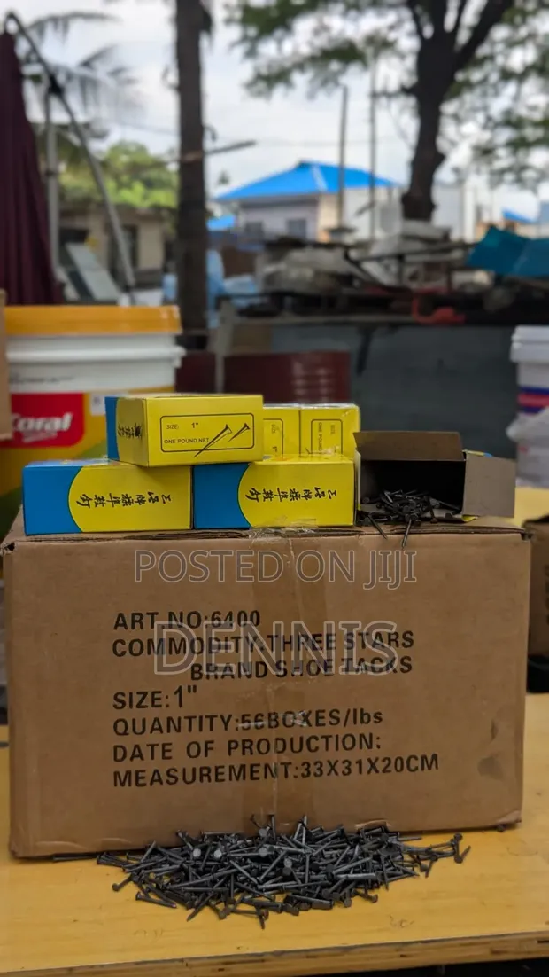 Shoe Tacks 1" & 3/4" - 1