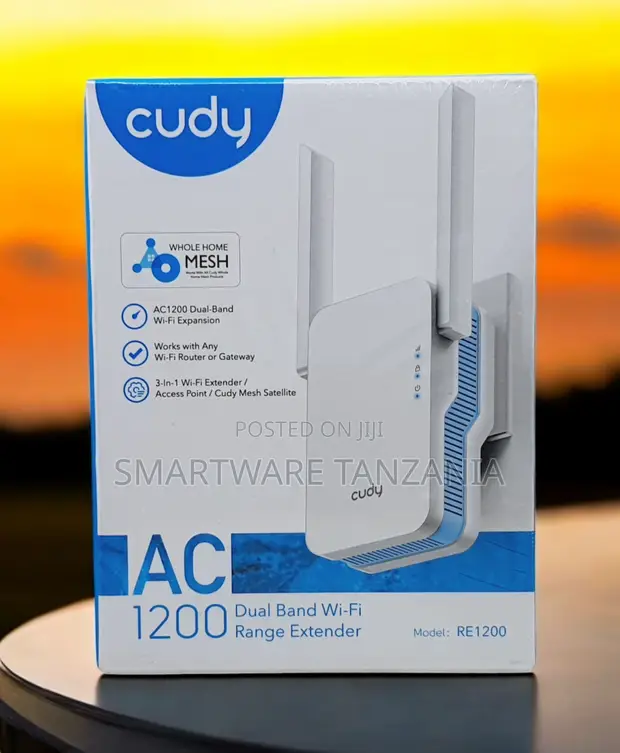 Cudy RE1200 AC1200 Dual-Band Mesh Wi-Fi Range Extender - 1