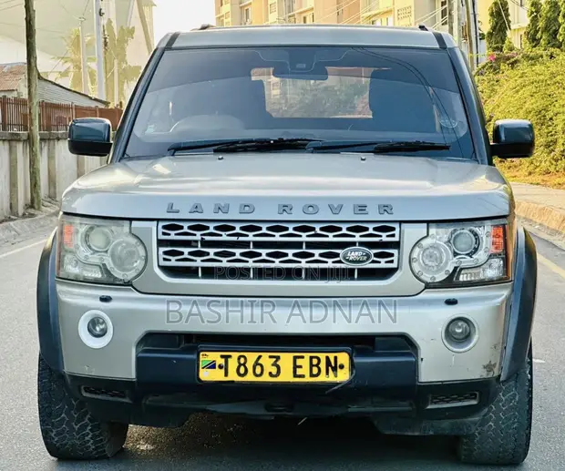 Land Rover Discovery 2011 Silver - 1