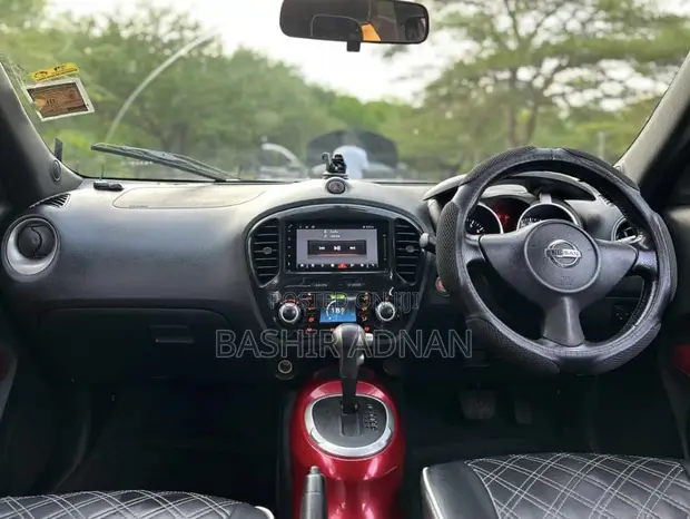 Nissan Juke 2011 Grey - 1