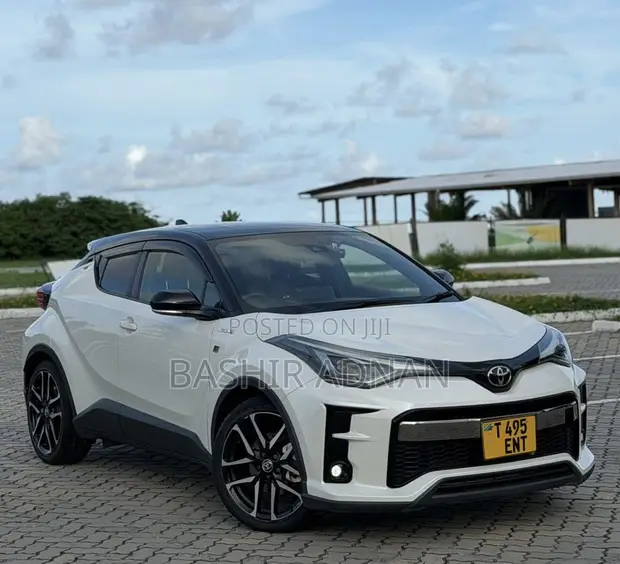 Toyota C-HR 2019 Nyeupe - 1