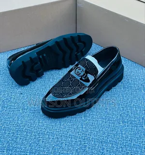 Men's Gucci Leather Moccasins - Italy