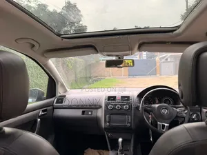 Volkswagen Touran 2013 Brown