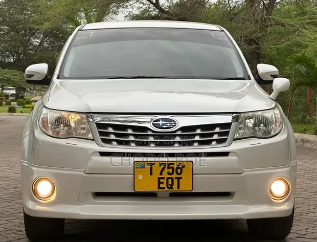 Subaru Forester 2010 Nyeupe Laha - 1