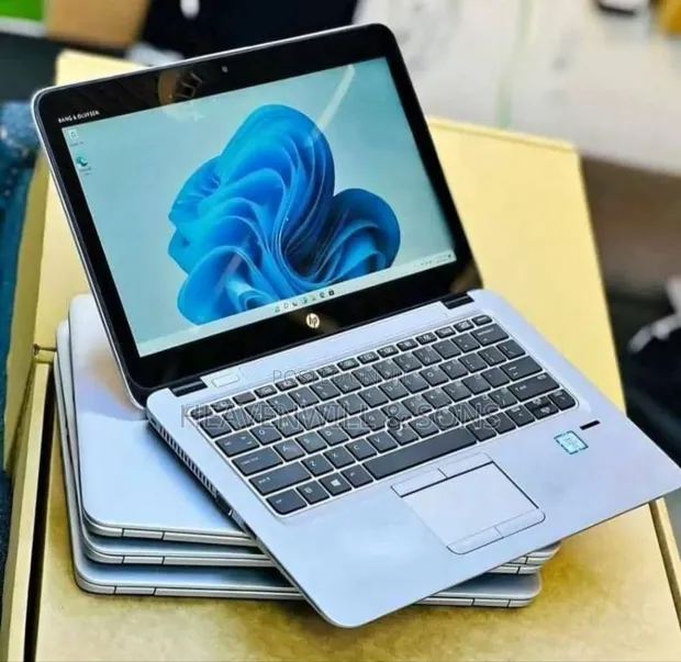 HP EliteBook 820 G3 Laptop - Core i5, 8GB RAM, 256GB SSD - 1