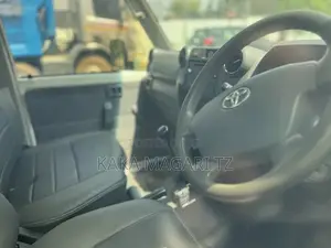 Toyota Land Cruiser 2010 Single Cabin