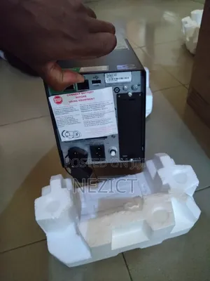 APC Smart UPS 750VA SMT750 yenye Smart Connect