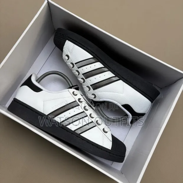 Adidas Viatu vya Ngozi vya Wanaume - Vipya, Vikiwa kwenye Boksi - 1